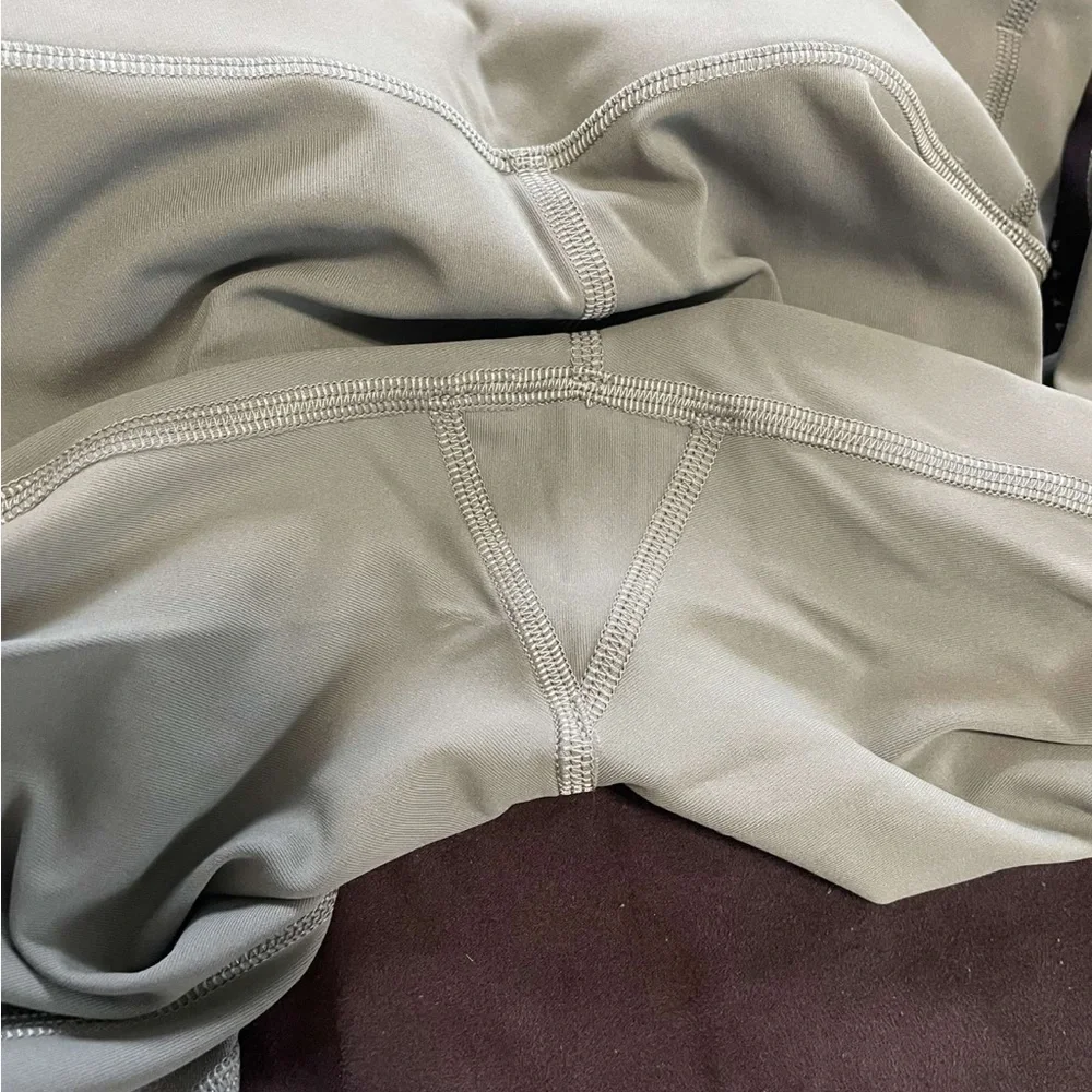 Lululemon Sage Crop Leggings - Picture 5 of 10